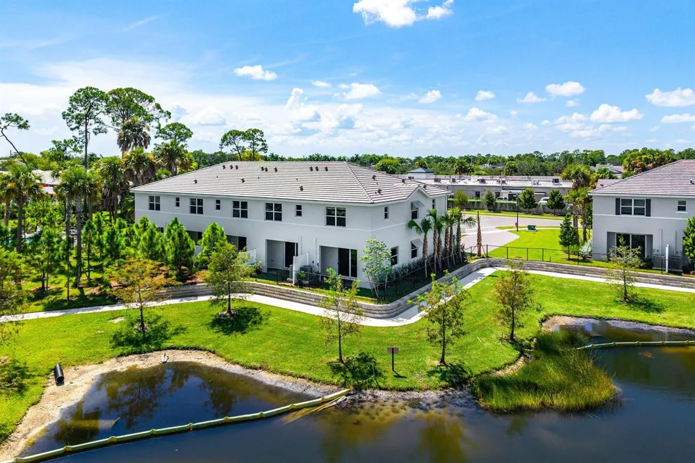 157 LAKESIDE LANDING COURT Royal Palm Beach, FL 33411