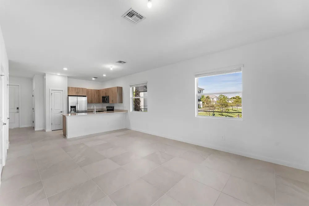 157 LAKESIDE LANDING COURT Royal Palm Beach, FL 33411
