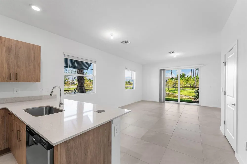 157 LAKESIDE LANDING COURT Royal Palm Beach, FL 33411