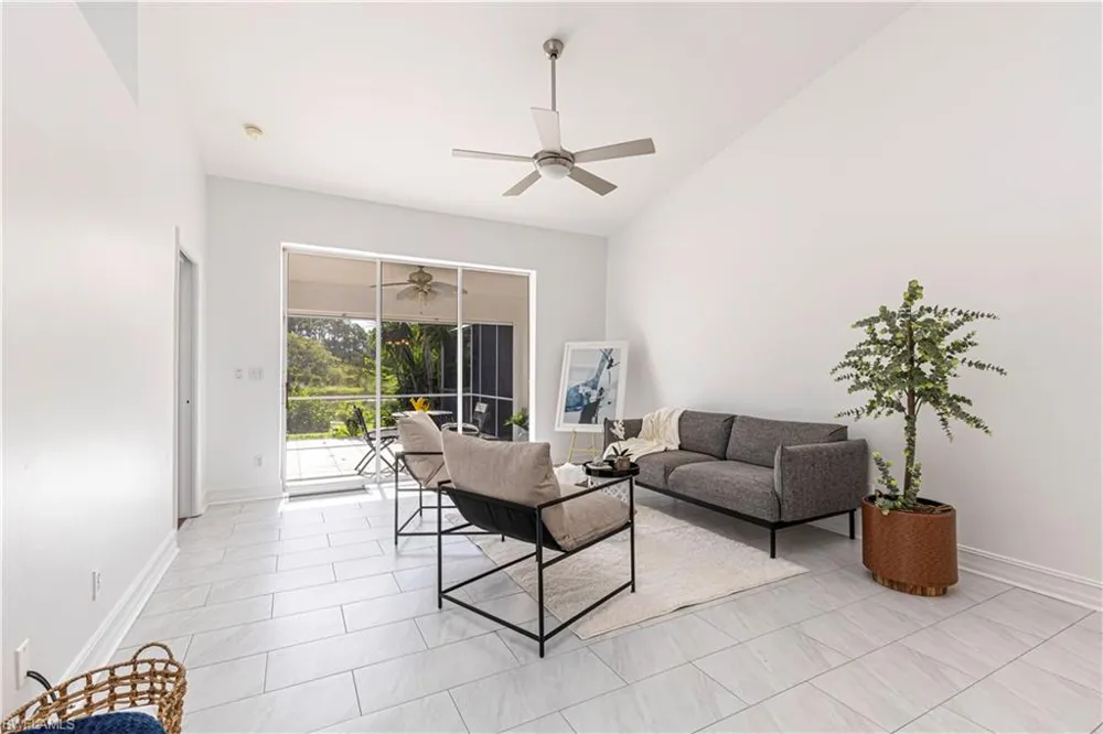 5446 Whitten Drive #19 Naples, FL 34104