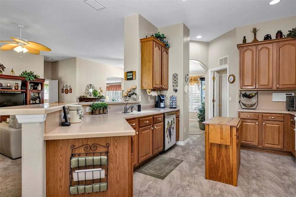 3051 KEEL COURT Tavares, FL 32778