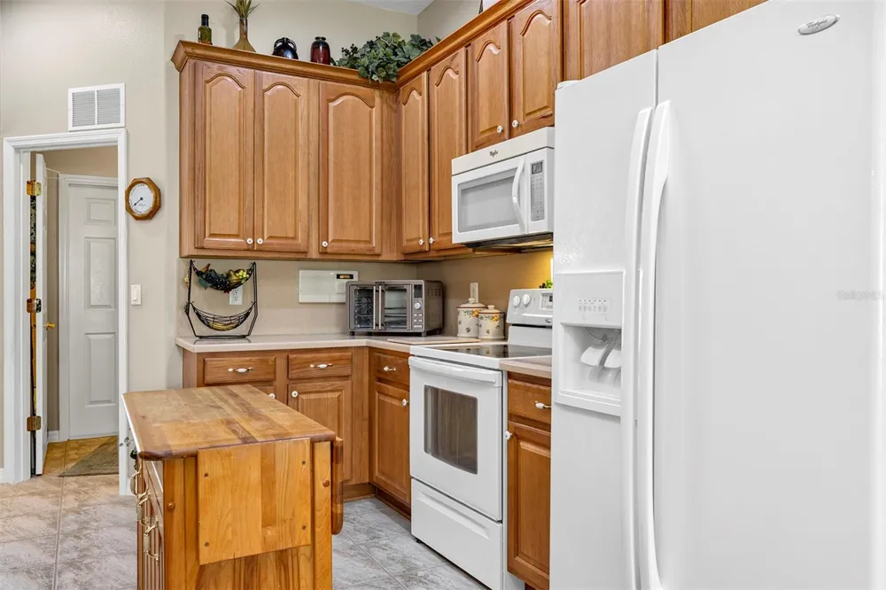 3051 KEEL COURT Tavares, FL 32778