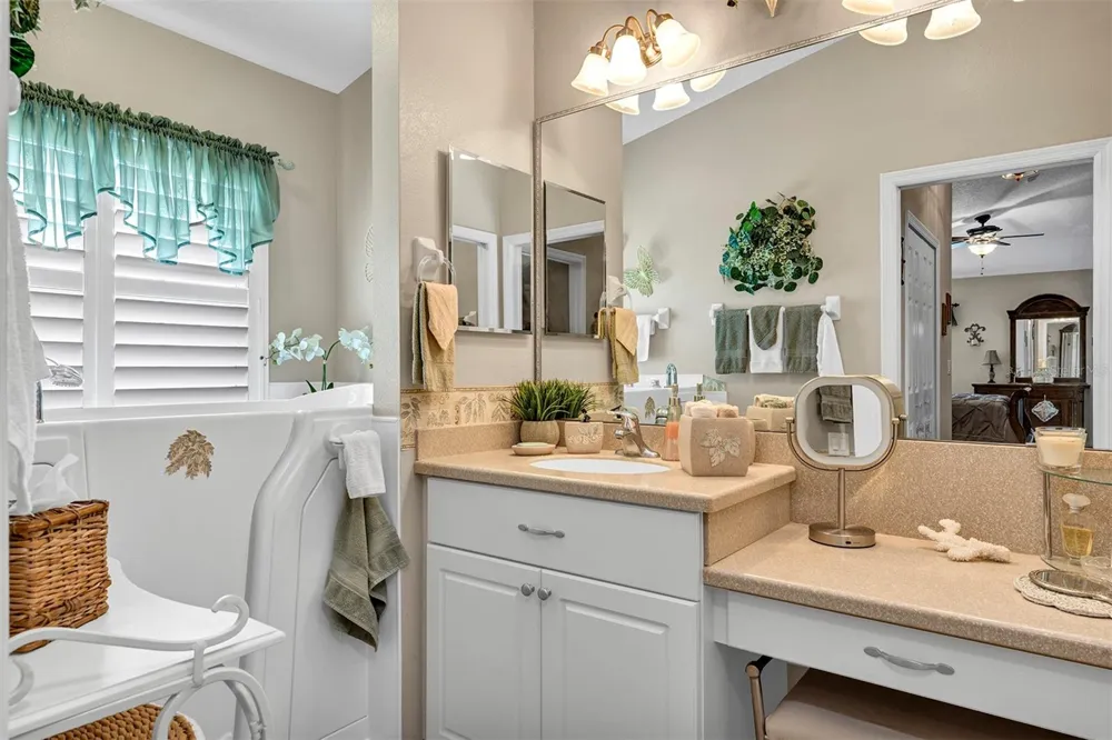 3051 KEEL COURT Tavares, FL 32778