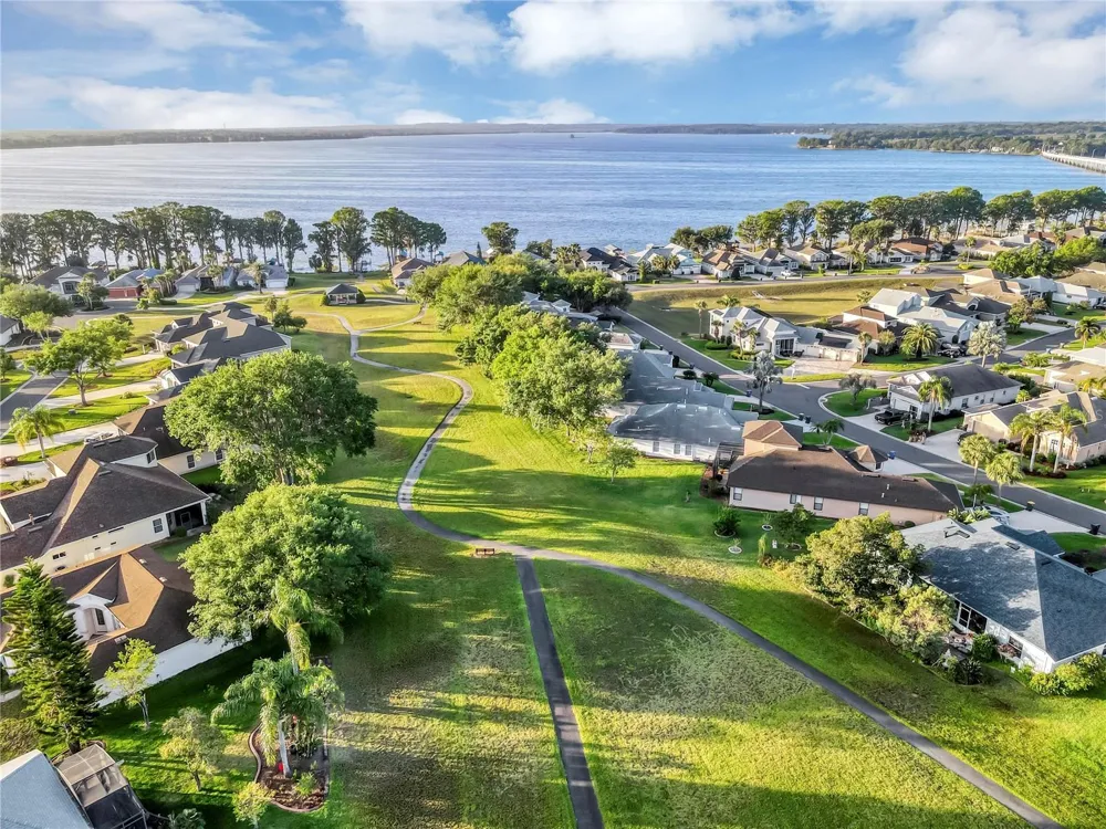 3051 KEEL COURT Tavares, FL 32778