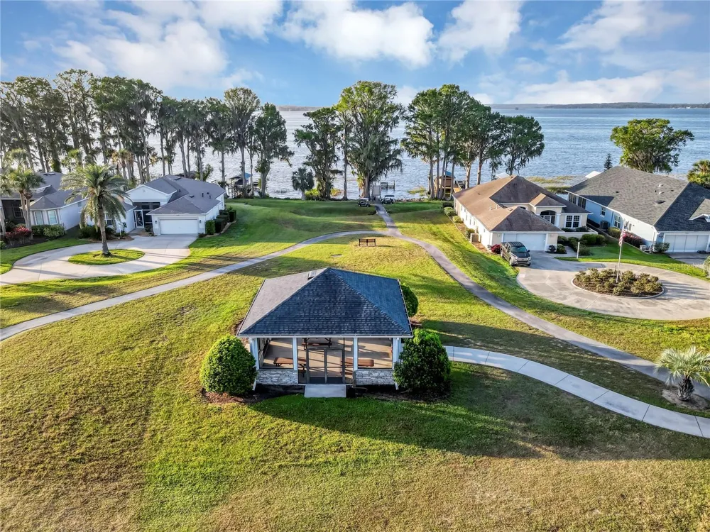 3051 KEEL COURT Tavares, FL 32778