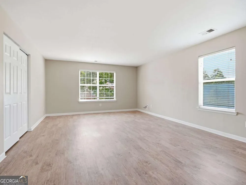 2828 Farmstead CT Grayson, GA 30017