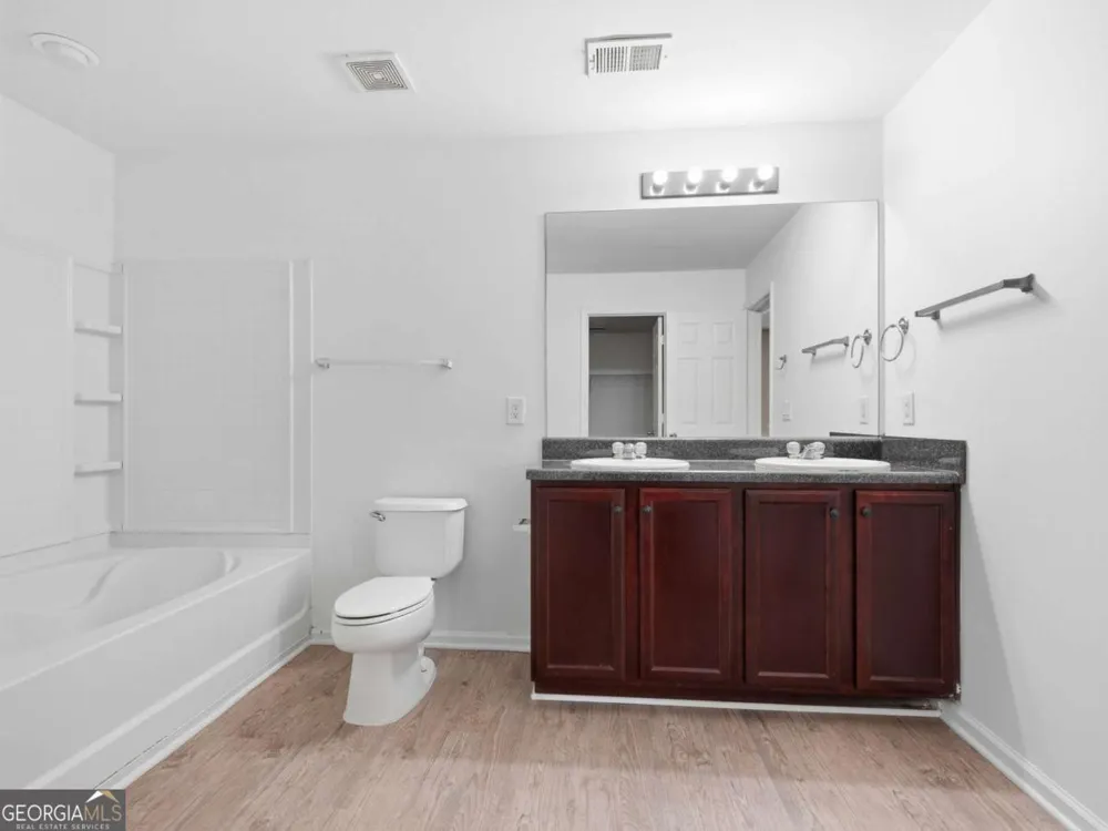 2828 Farmstead CT Grayson, GA 30017