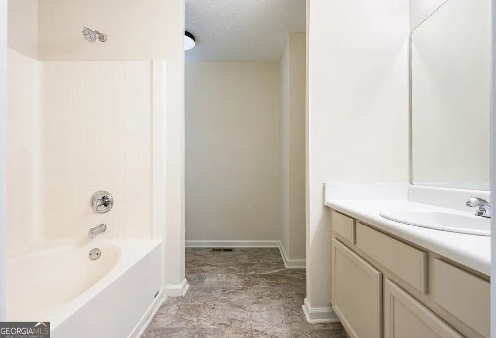 4848 Odessa W Inlt Acworth, GA 30101