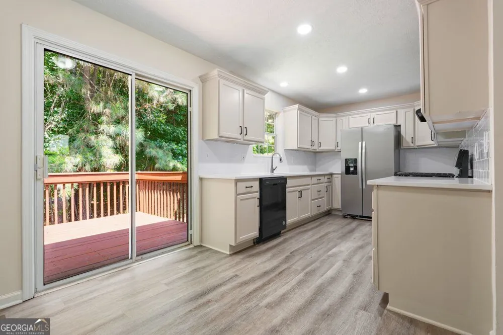 4848 Odessa W Inlt Acworth, GA 30101