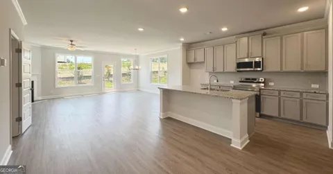 4003 Streamlet WAY
