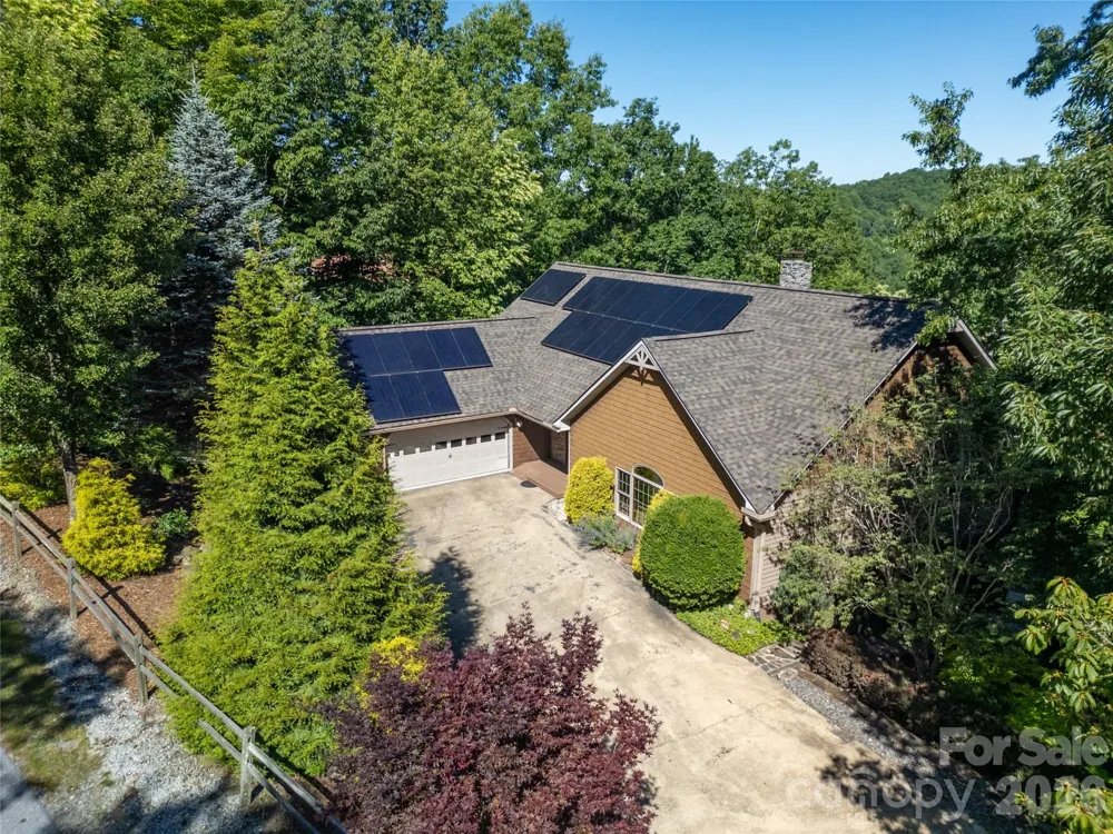 157 Kawani Lane Brevard, NC 28712