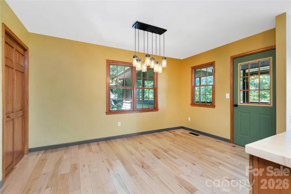 157 Kawani Lane Brevard, NC 28712