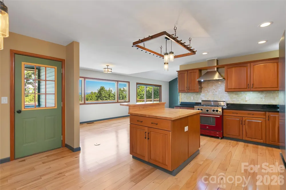 157 Kawani Lane Brevard, NC 28712