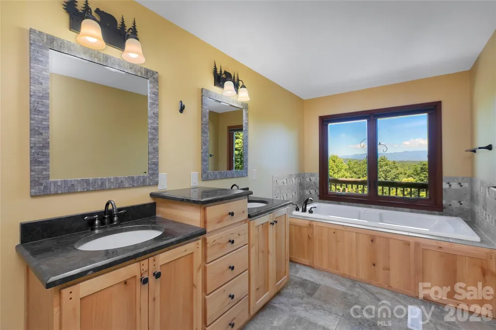 157 Kawani Lane Brevard, NC 28712