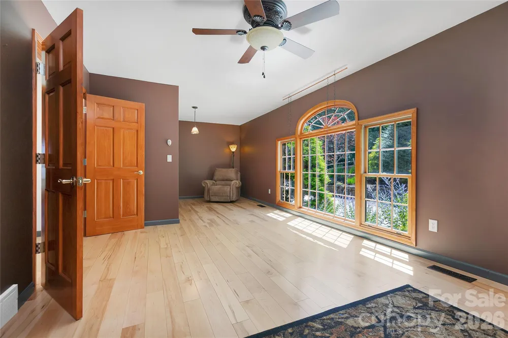 157 Kawani Lane Brevard, NC 28712