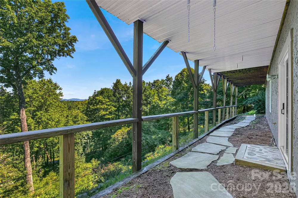 157 Kawani Lane Brevard, NC 28712