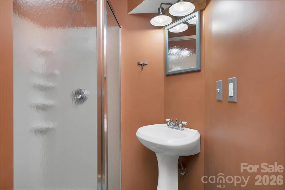 157 Kawani Lane Brevard, NC 28712