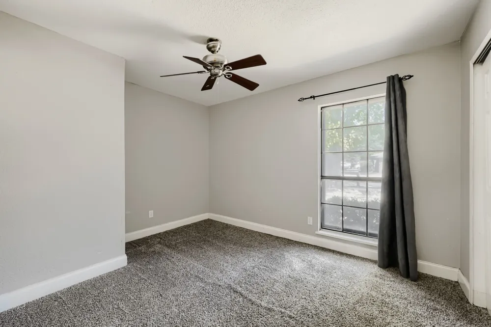 704 Fort Worth Street Mansfield, TX 76063