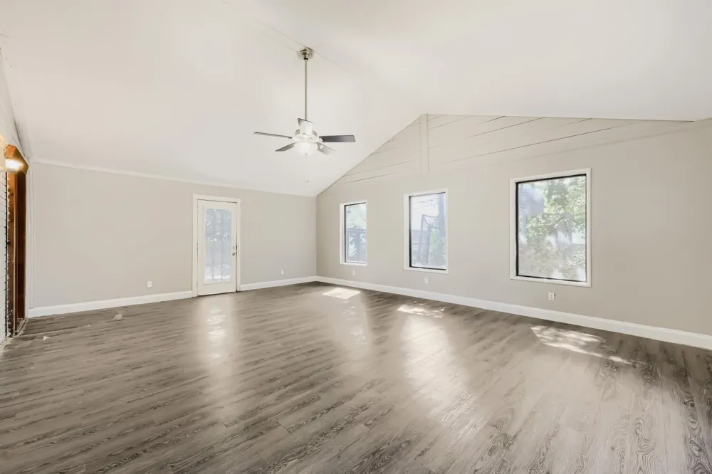 704 Fort Worth Street Mansfield, TX 76063