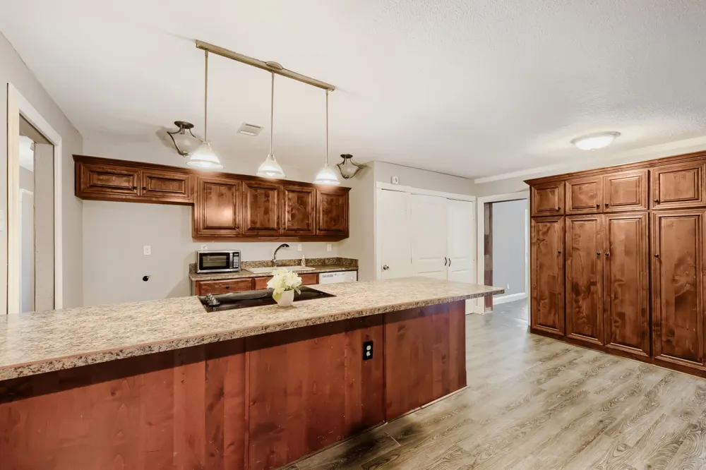 704 Fort Worth Street Mansfield, TX 76063