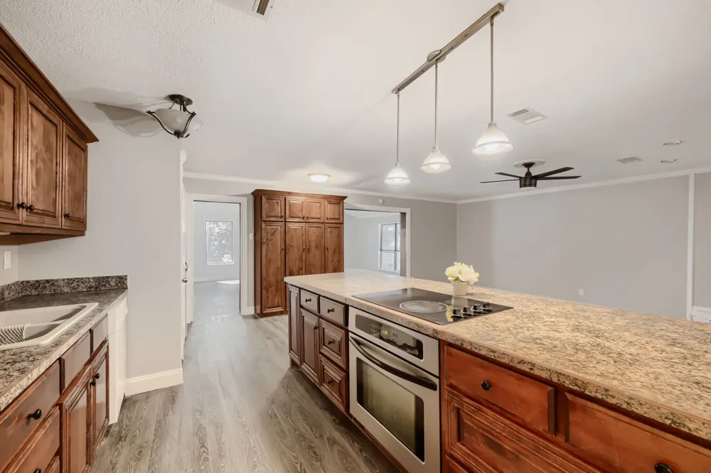 704 Fort Worth Street Mansfield, TX 76063