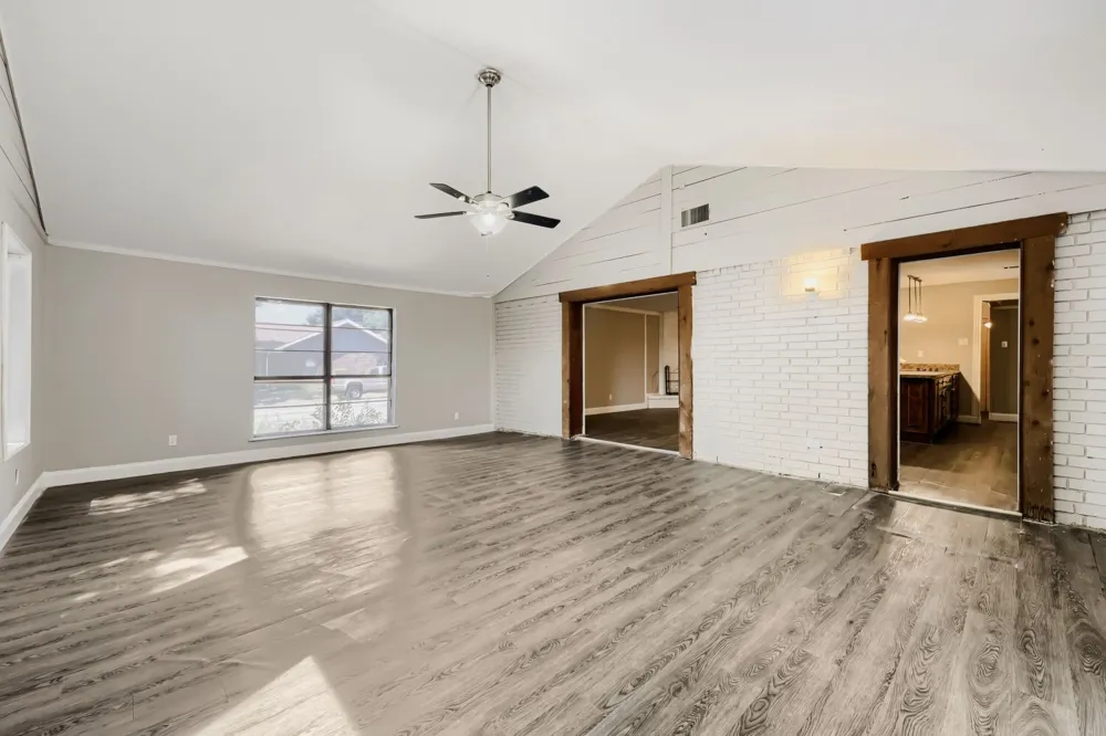 704 Fort Worth Street Mansfield, TX 76063