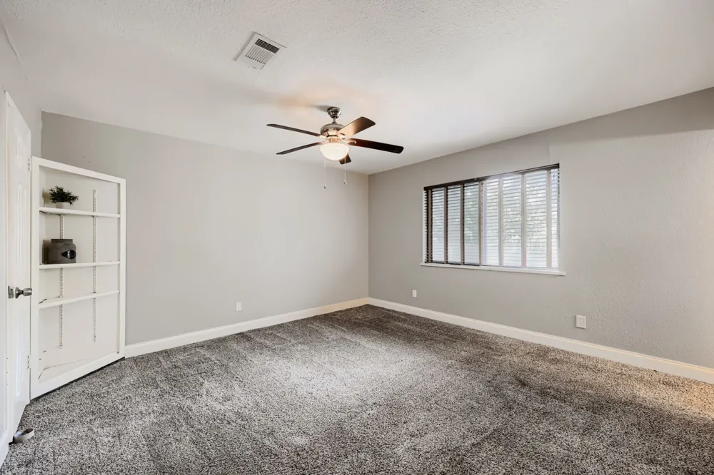 704 Fort Worth Street Mansfield, TX 76063