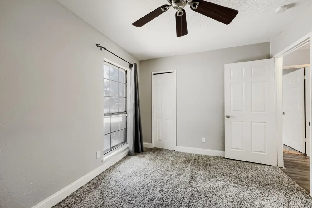 704 Fort Worth Street Mansfield, TX 76063