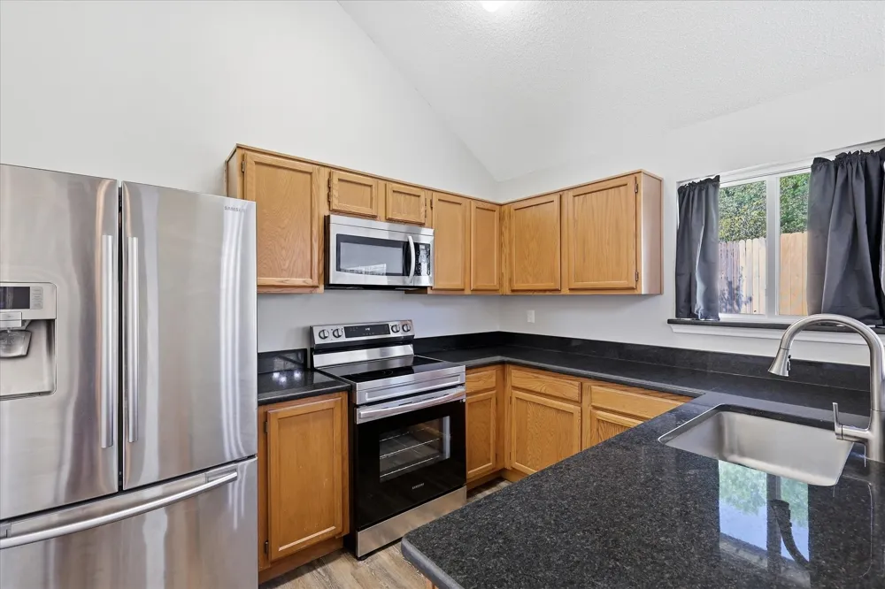 956 Sylvan Creek Drive Lewisville, TX 75067