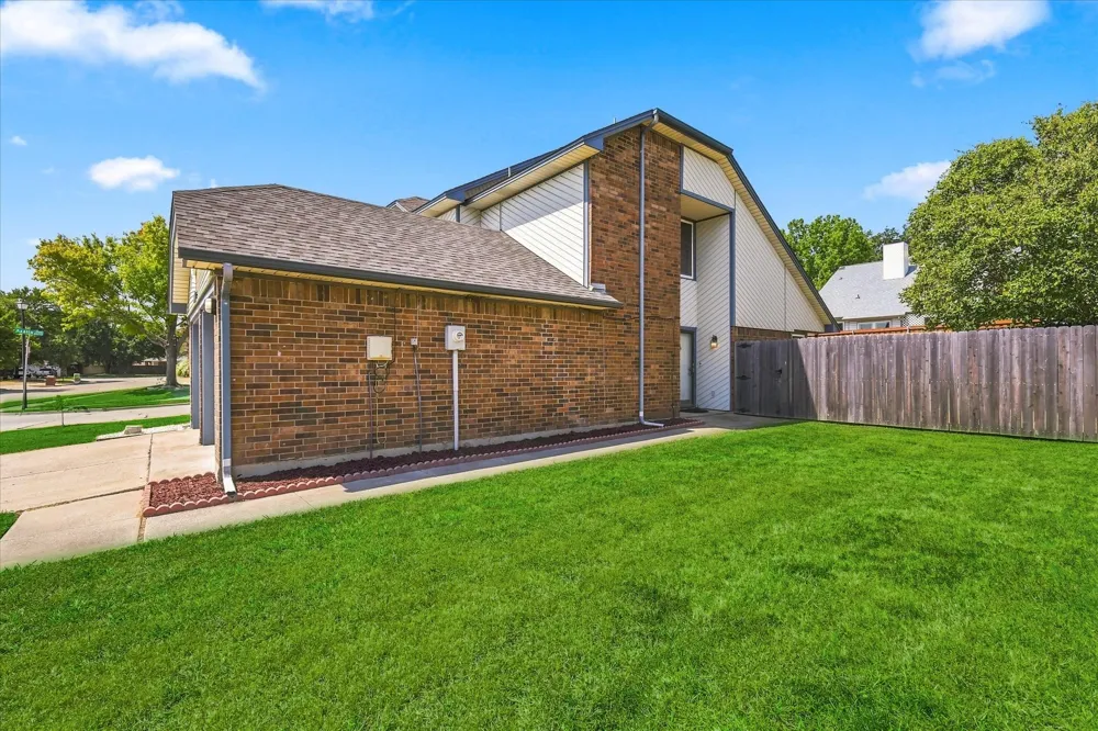 956 Sylvan Creek Drive Lewisville, TX 75067