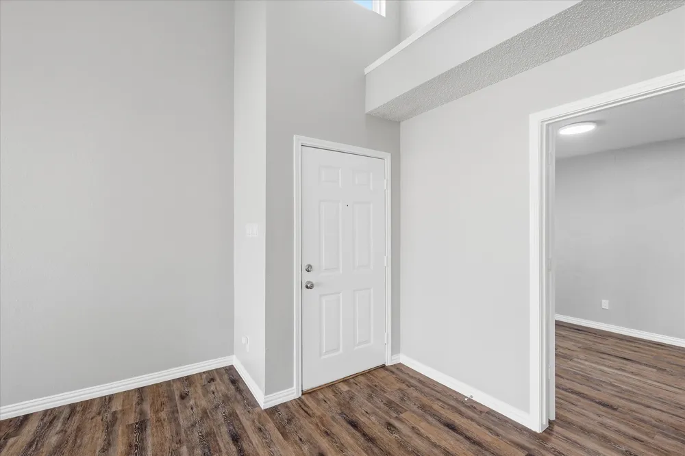 956 Sylvan Creek Drive Lewisville, TX 75067