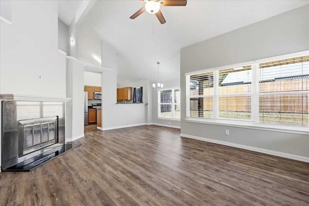 956 Sylvan Creek Drive Lewisville, TX 75067