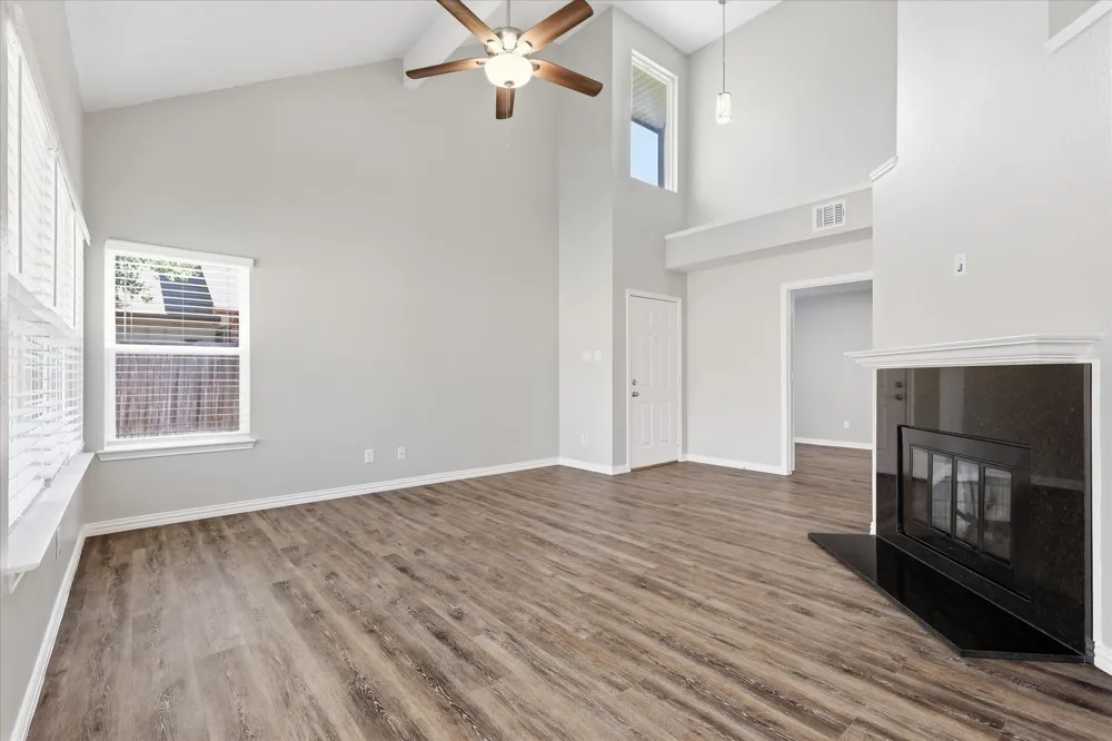 956 Sylvan Creek Drive Lewisville, TX 75067