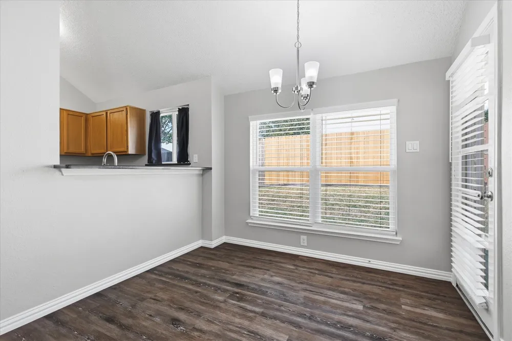 956 Sylvan Creek Drive Lewisville, TX 75067