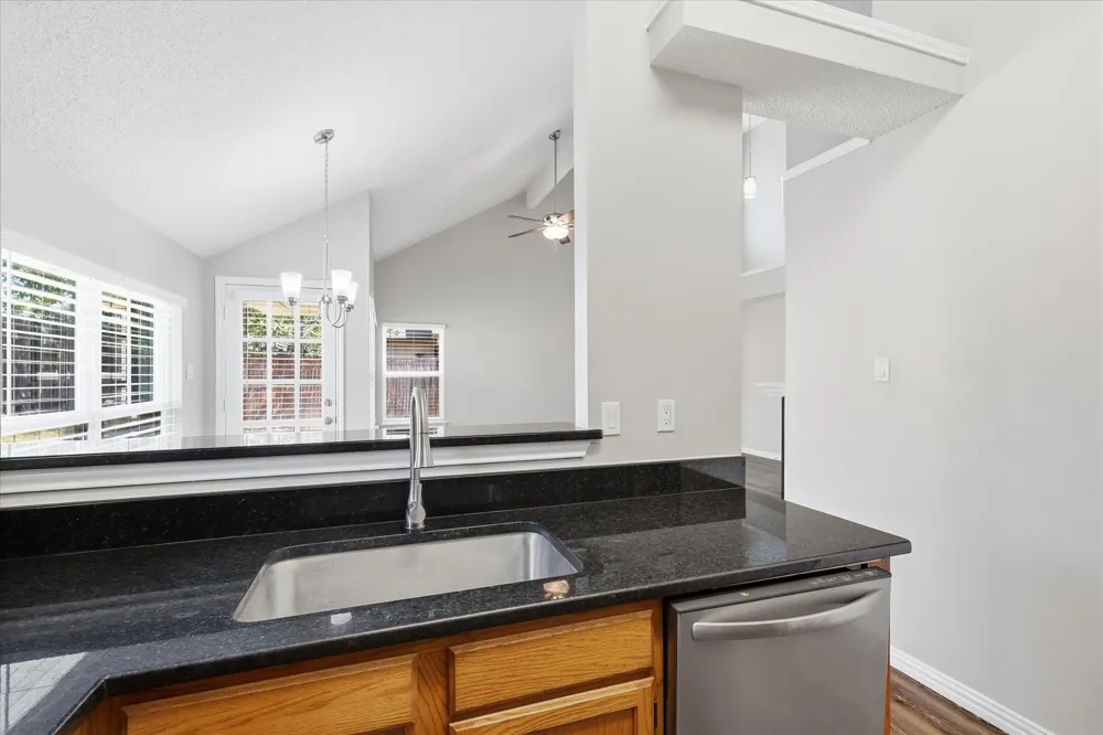 956 Sylvan Creek Drive Lewisville, TX 75067