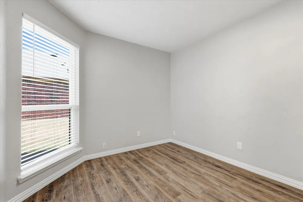 956 Sylvan Creek Drive Lewisville, TX 75067