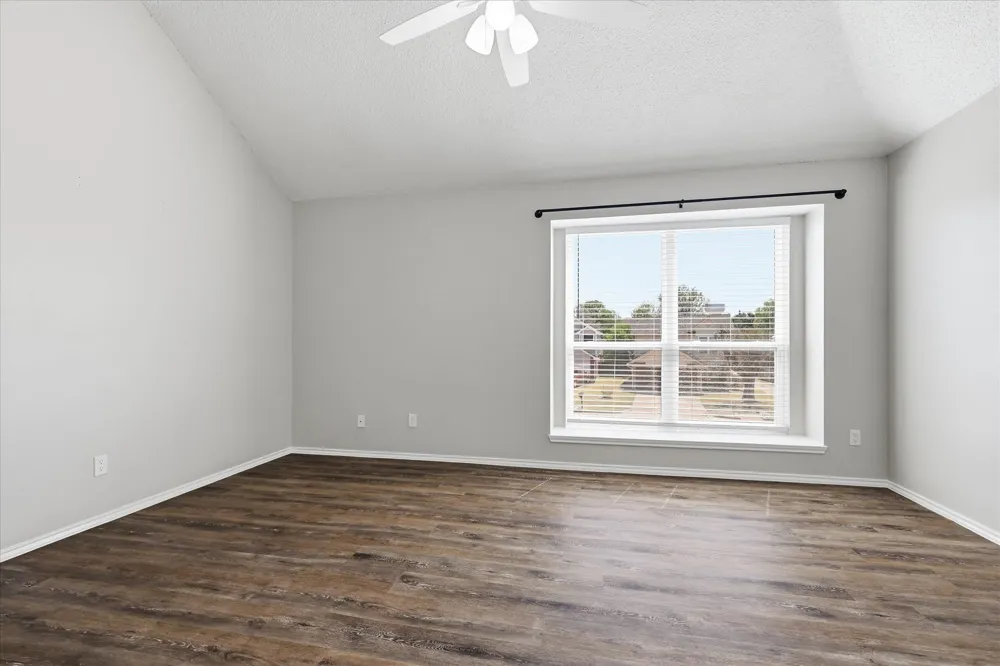 956 Sylvan Creek Drive Lewisville, TX 75067