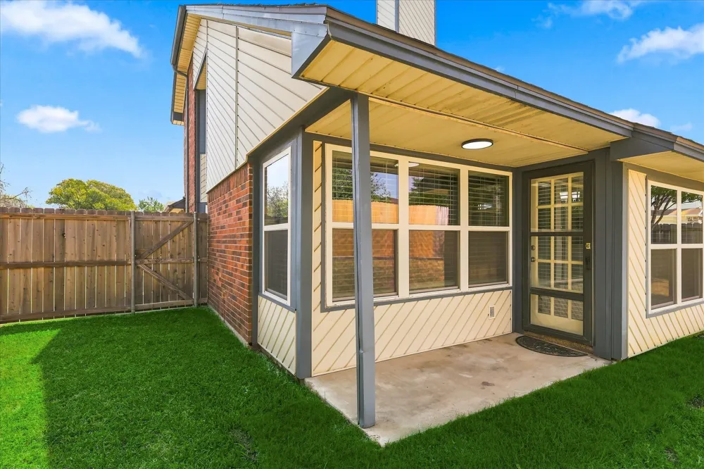 956 Sylvan Creek Drive Lewisville, TX 75067