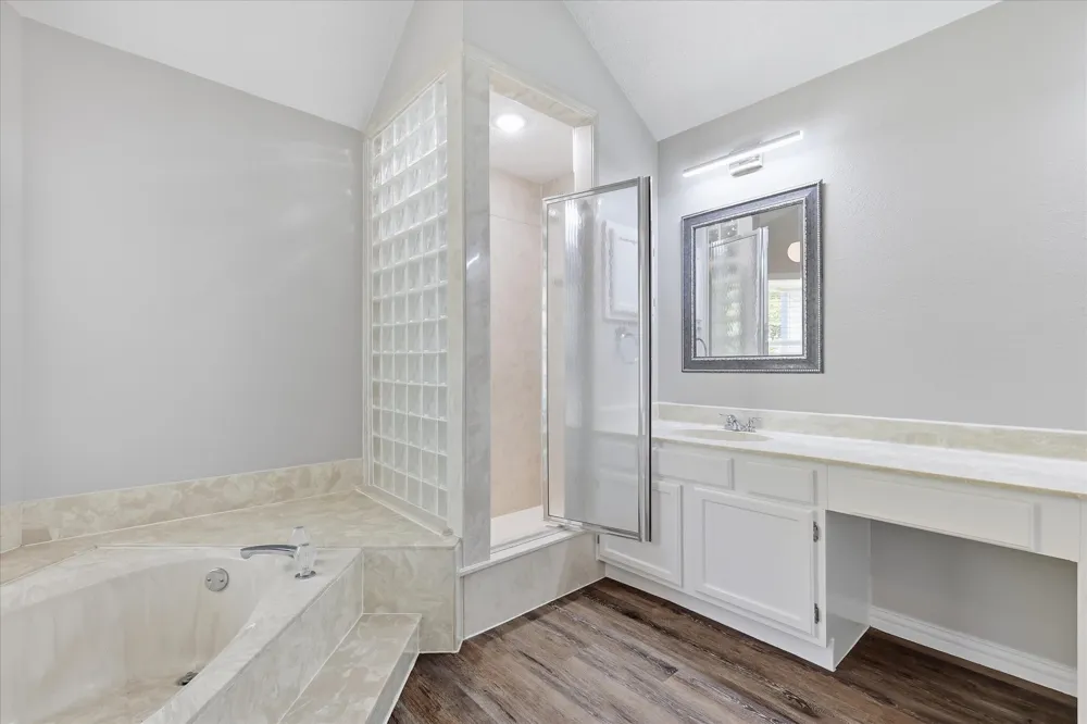 956 Sylvan Creek Drive Lewisville, TX 75067