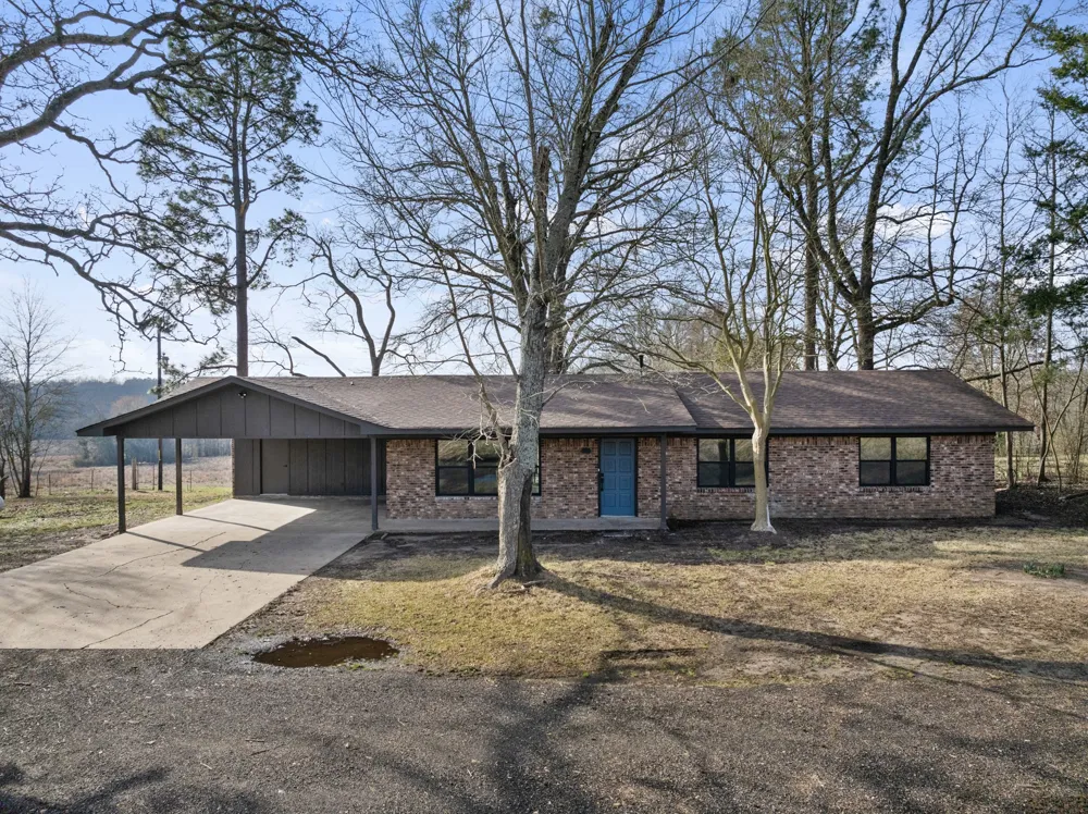 10 County Road 3357 Omaha, TX 75571