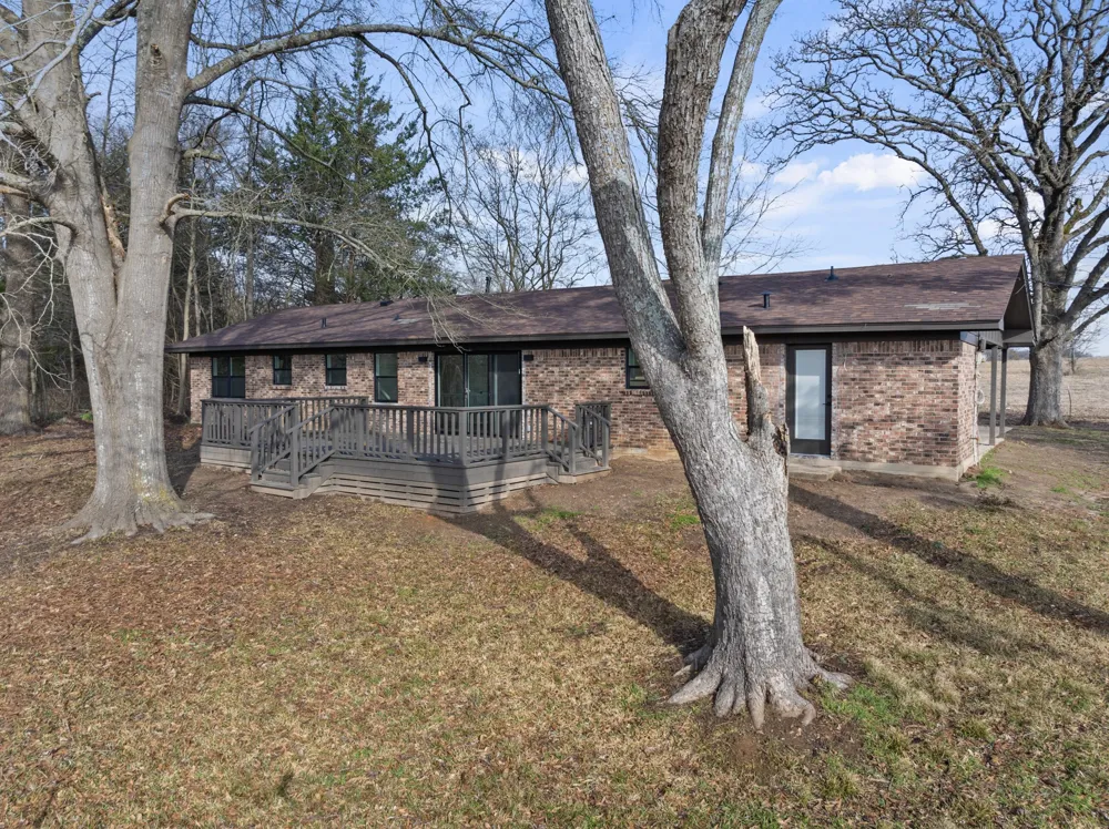 10 County Road 3357 Omaha, TX 75571