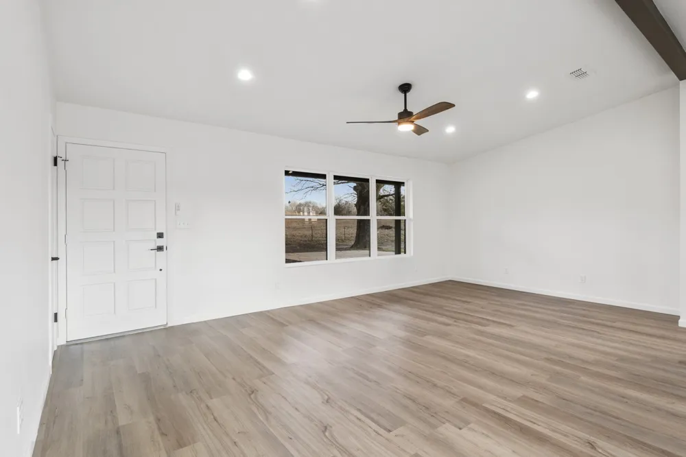 10 County Road 3357 Omaha, TX 75571