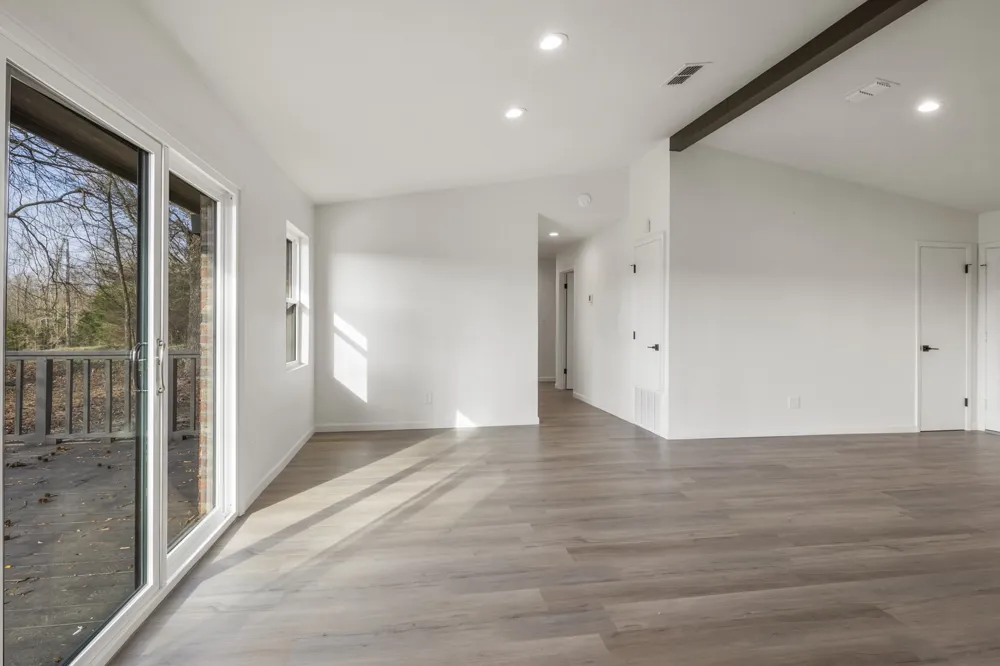 10 County Road 3357 Omaha, TX 75571
