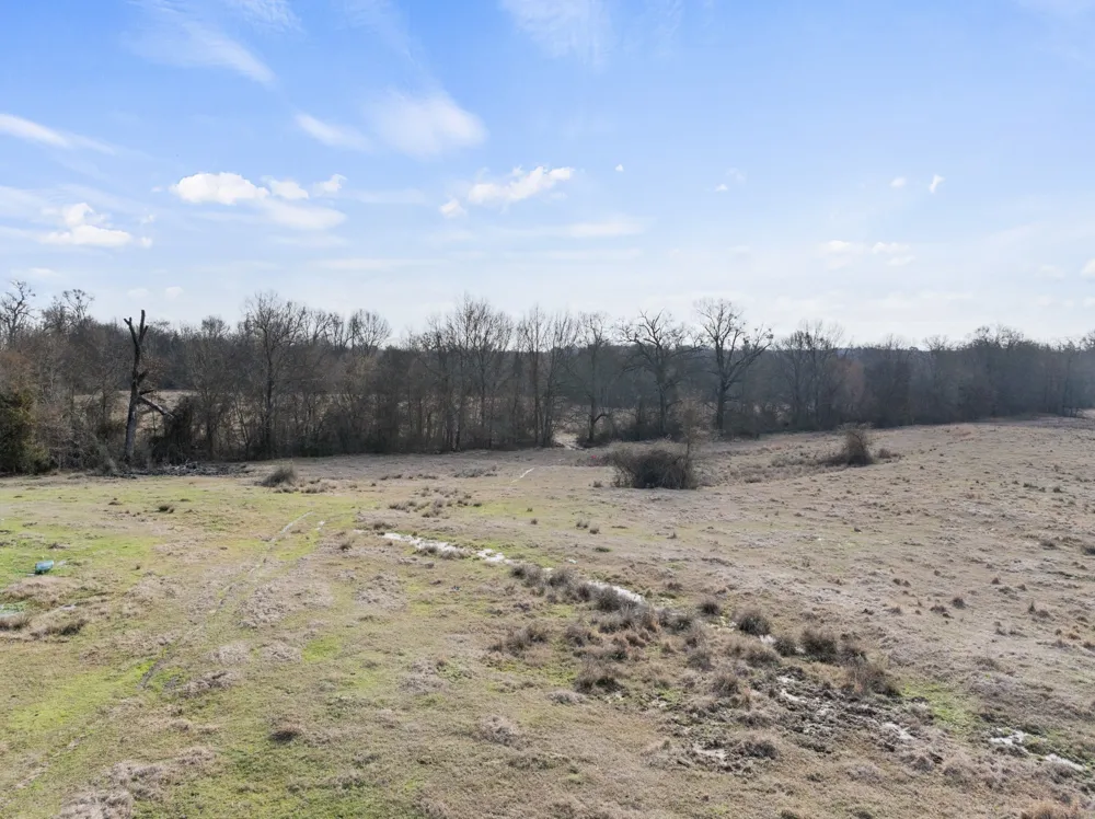 10 County Road 3357 Omaha, TX 75571