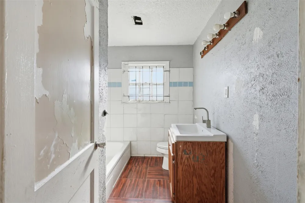 4750 Marietta Lane Houston, TX 77021