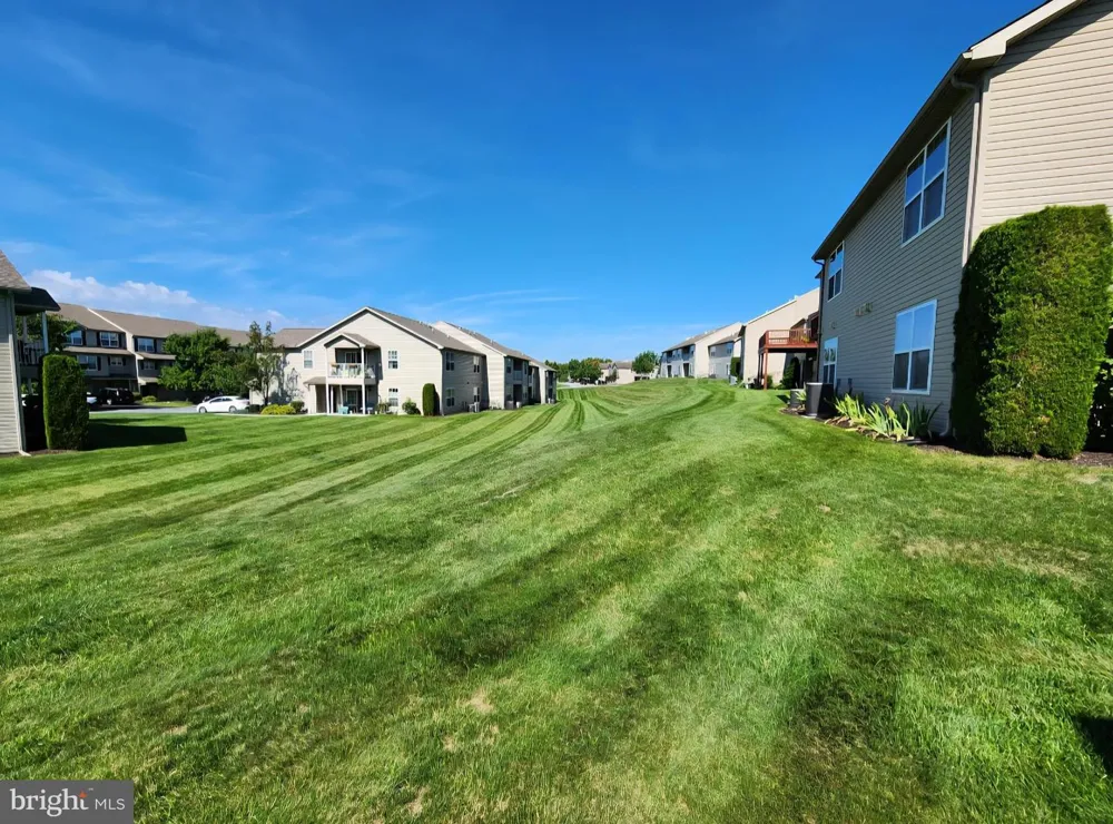 275 THRUSH DRIVE Hummelstown, PA 17036