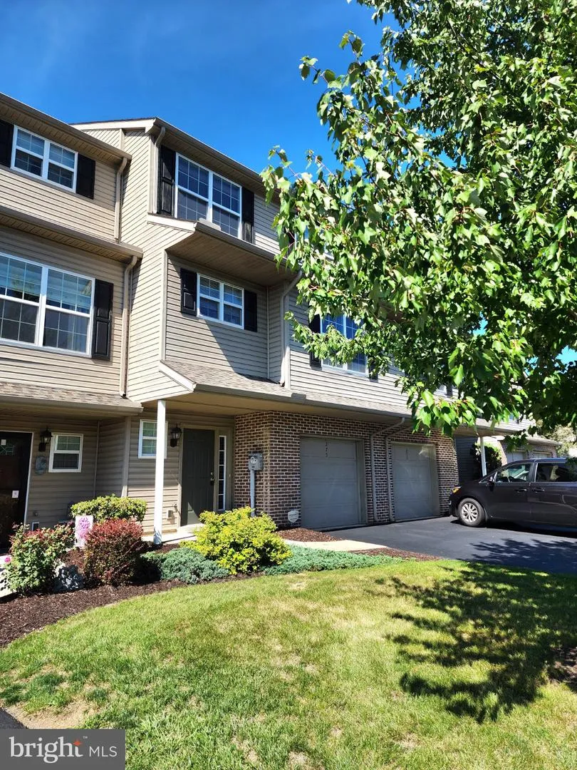 275 THRUSH DRIVE Hummelstown, PA 17036