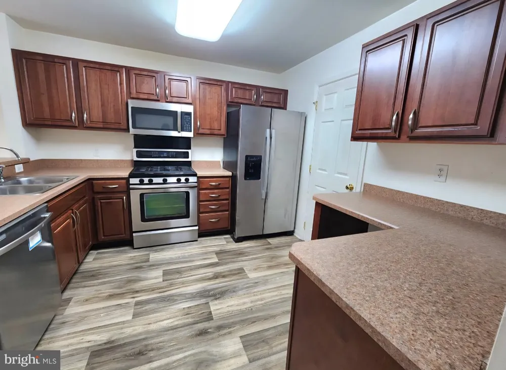 275 THRUSH DRIVE Hummelstown, PA 17036