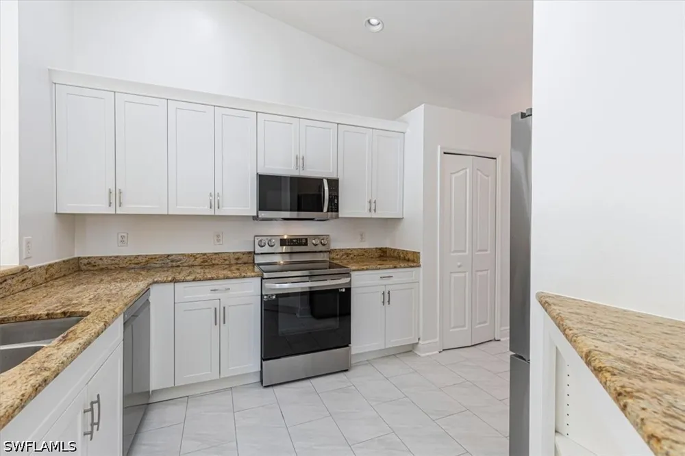 Whitten Drive #19 Naples, FL 34104