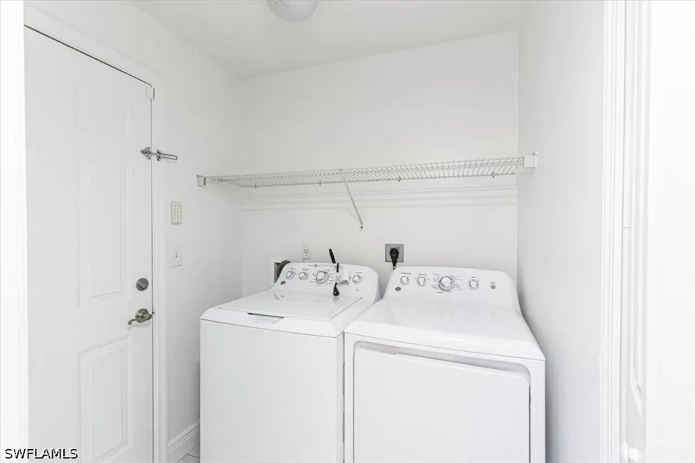 Whitten Drive #19 Naples, FL 34104